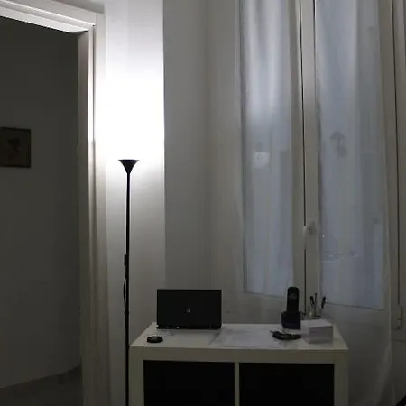 Gymnasium 住宿加早餐酒店 3*