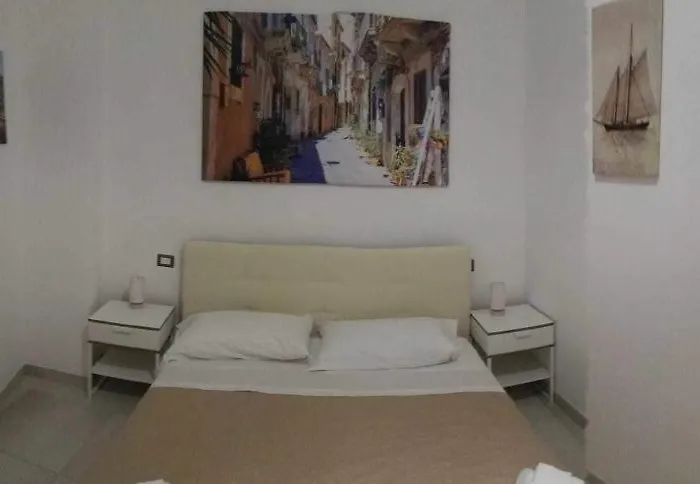 Gymnasium Bed & Breakfast 3*